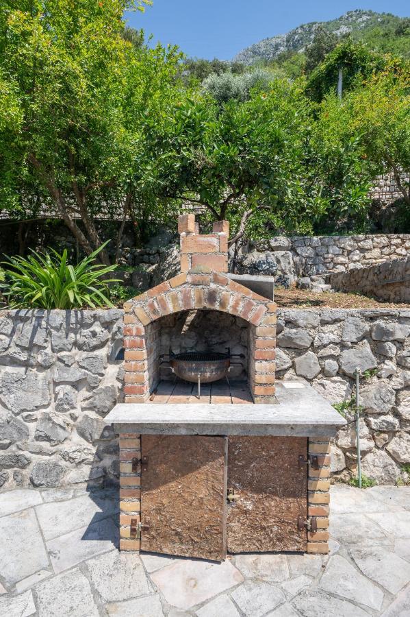 Apartments Franovic Πέραστ Εξωτερικό φωτογραφία