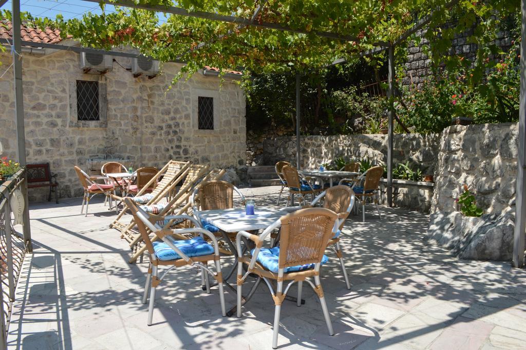 Apartments Franovic Πέραστ Εξωτερικό φωτογραφία